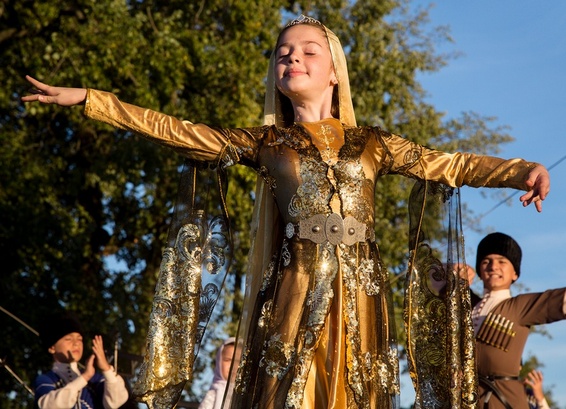 Фото: edu.gov.ru (CC BY 4.0)###https://edu.gov.ru/press/5309/v-ramkah-proekta-kultura-dlya-shkolnikov-zapuskaetsya-onlayn-kvest-tradicii-narodov-rossii
