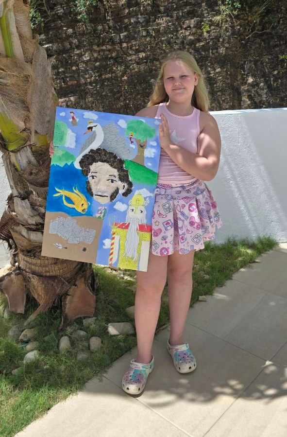 Аделия Солоха со своей конкурсной работой