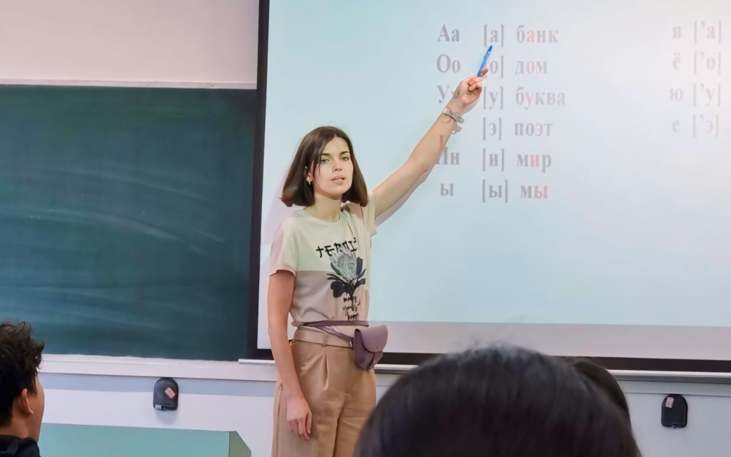 Фото: пресс-служба Новосибирского государственного педагогического университета / edu.gov.ru (CC BY 4.0)###https://edu.gov.ru/press/10389/rossiyskie-pedvuzy-v-ramkah-nauchno-issledovatelskih-rabot-ukreplyayut-pozicii-russkogo-yazyka-za-rubezhom