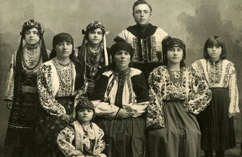 Русинская семья. Фото: slavtradition.com