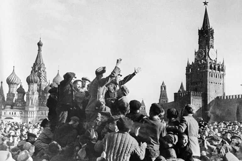 Празднование победы на Красной площади. 1945 г. Фото: polkszao.ru