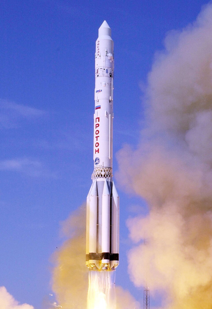 «Протон-К» выводит на орбиту модуль «Звезда» для МКС. Фото: wikipedia.org###https://ru.wikipedia.org/wiki/%D0%9F%D1%80%D0%BE%D1%82%D0%BE%D0%BD_(%D1%80%D0%B0%D0%BA%D0%B5%D1%82%D...