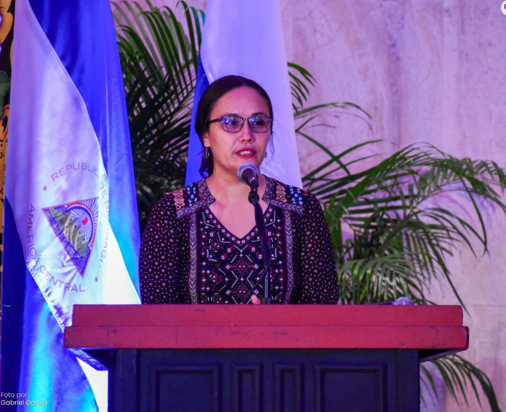 Анна Медрано Мартинес. Лекция о М. Плисецкой в Русском доме. Фото: Русский дом в Никарагуа###https://nicaragua.rs.gov.ru/news/k-100-letiyu-m-pliseczkoj-v-naczionalnom-teatre-im-rubena-dario/