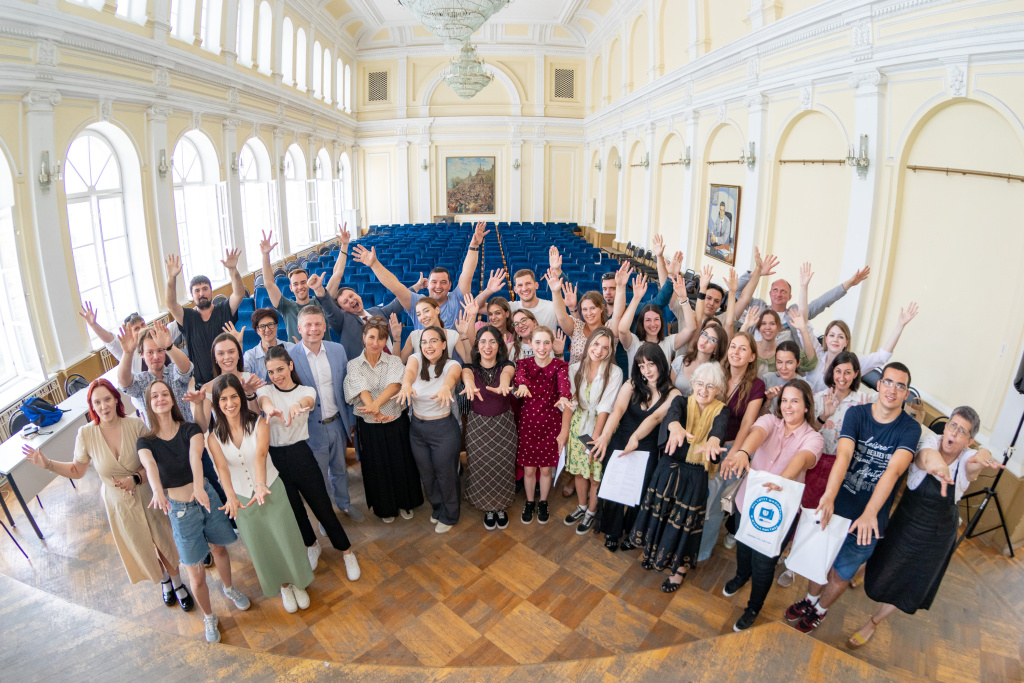 Фото: ННГУ ###http://www.unn.ru/site/about/news/v-nngu-zavershil-rabotu-mezhdunarodnyj-lager-dlya-studentov-filologov-iz-raznykh-stran