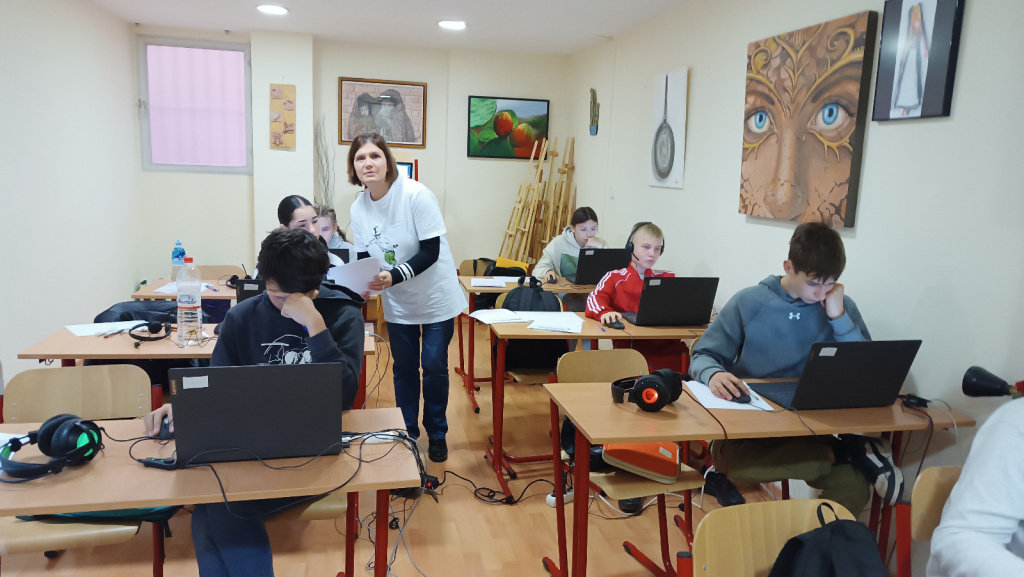 Занятия в Центре русского языка и культуры «Парус»
