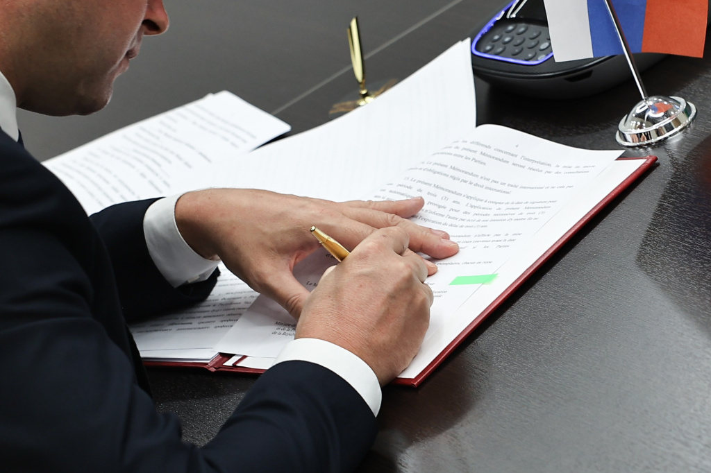 Фото: пресс-служба Минпросвещения России / edu.gov.ru (CC BY 4.0)###https://edu.gov.ru/press/9053/rossiya-i-chad-razvivayut-sotrudnichestvo-v-oblasti-obschego-i-srednego-professionalnogo-obrazovaniya/