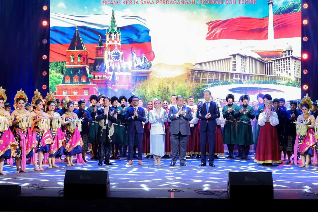 Фото: culture.gov.ru###https://culture.gov.ru/press/news/75_letie_dipotnosheniy_rossii_i_indonezii_otmetili_gala_kontsertom_v_dzhakarte/ Фото: culture.gov.ru###https://culture.gov.ru/press/news/75_letie_dipotnosheniy_rossii_i_indonezii_otmetili_gala_kontsertom_v_dzhakarte/