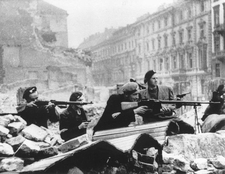 Варшавское восстание 1944 г. Фото: русскоедвижение.рф