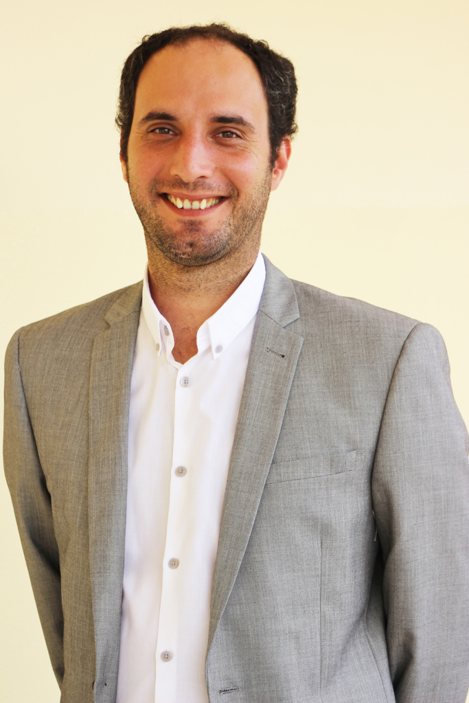 Профессор Луис Родригес