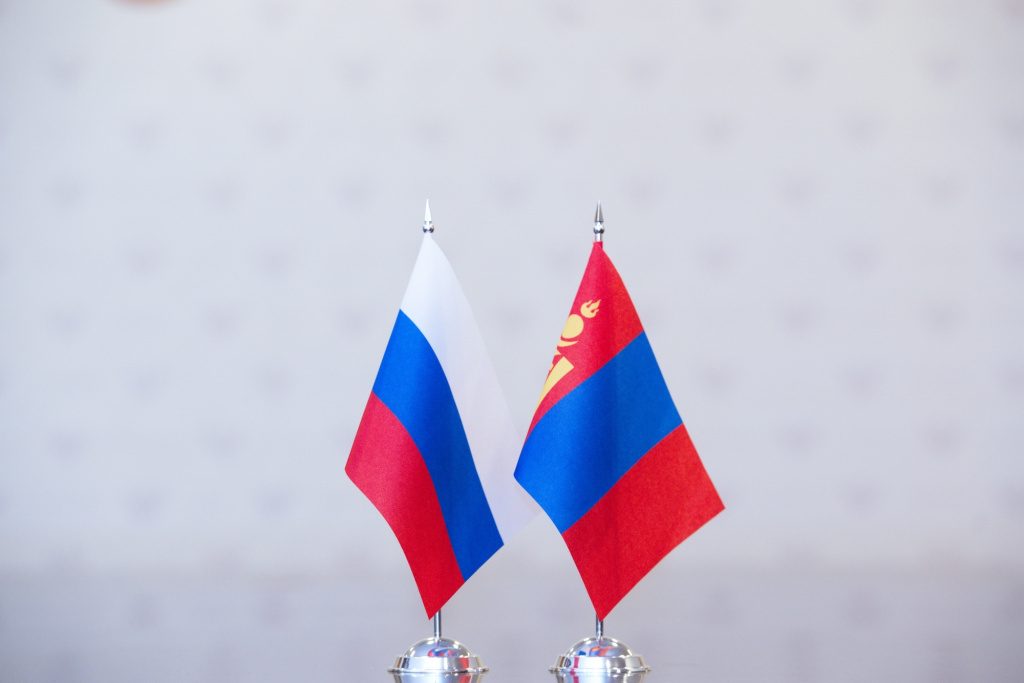 Фото: пресс-служба Минпросвещения России / edu.gov.ru (CC BY 4.0)###https://edu.gov.ru/press/8951/v-centre-otkrytogo-obrazovaniya-v-mongolii-otkryli-obuchenie-russkomu-yazyku-dlya-roditeley/ Фото: пресс-служба Минпросвещения России / edu.gov.ru (CC BY 4.0)###https://edu.gov.ru/press/8951/v-centre-otkrytogo-obrazovaniya-v-mongolii-otkryli-obuchenie-russkomu-yazyku-dlya-roditeley/