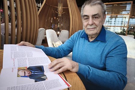 Сирийский поэт и переводчик Айман Абу-Шаар: С Расулом Гамзатовым  мы часто читали друг другу стихи за рюмочкой вкусных напитков