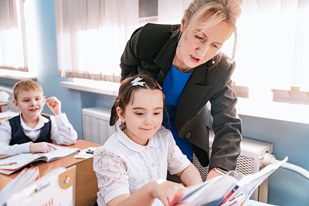 Россия помогла оснастить 15 классов русского языка в Абхазии